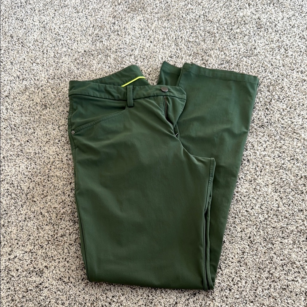 Lululemon ABC slim Men's Green Pants